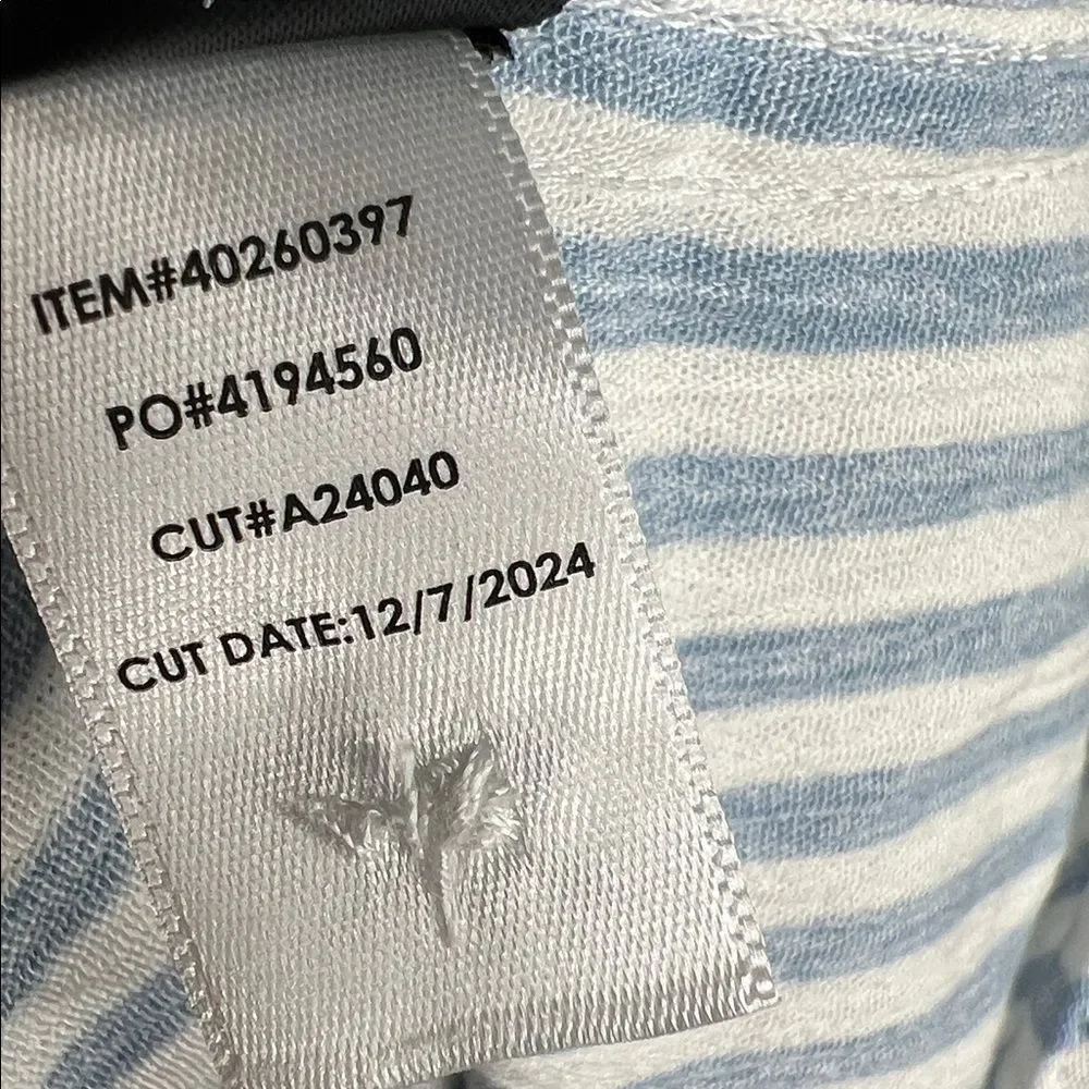 Torrid Lizzie Button-Up Long Sleeve Shirt Size 2 - Picture 10 of 10